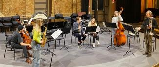 Framtida Musik @ Södra Latins Aula Elever på Södra Latins gymnasium och Ivo Nilsson